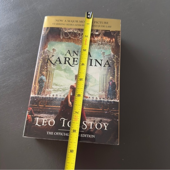 Anna Karenina Classic Paperback Novel Leo Tolstoy 2012 Keira Knightly USA - Picture 6 of 9